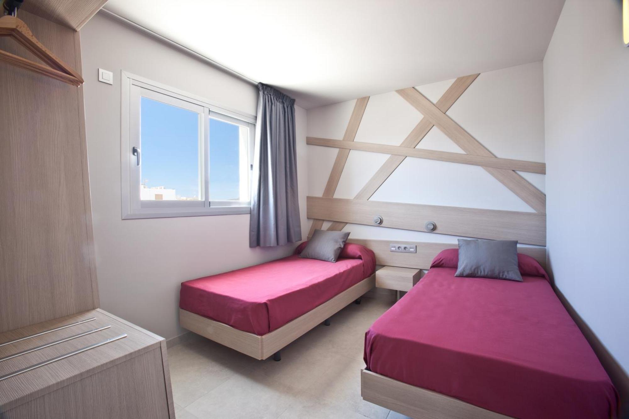 Ryans Ibiza Apartments - Only Adults Oda fotoğraf