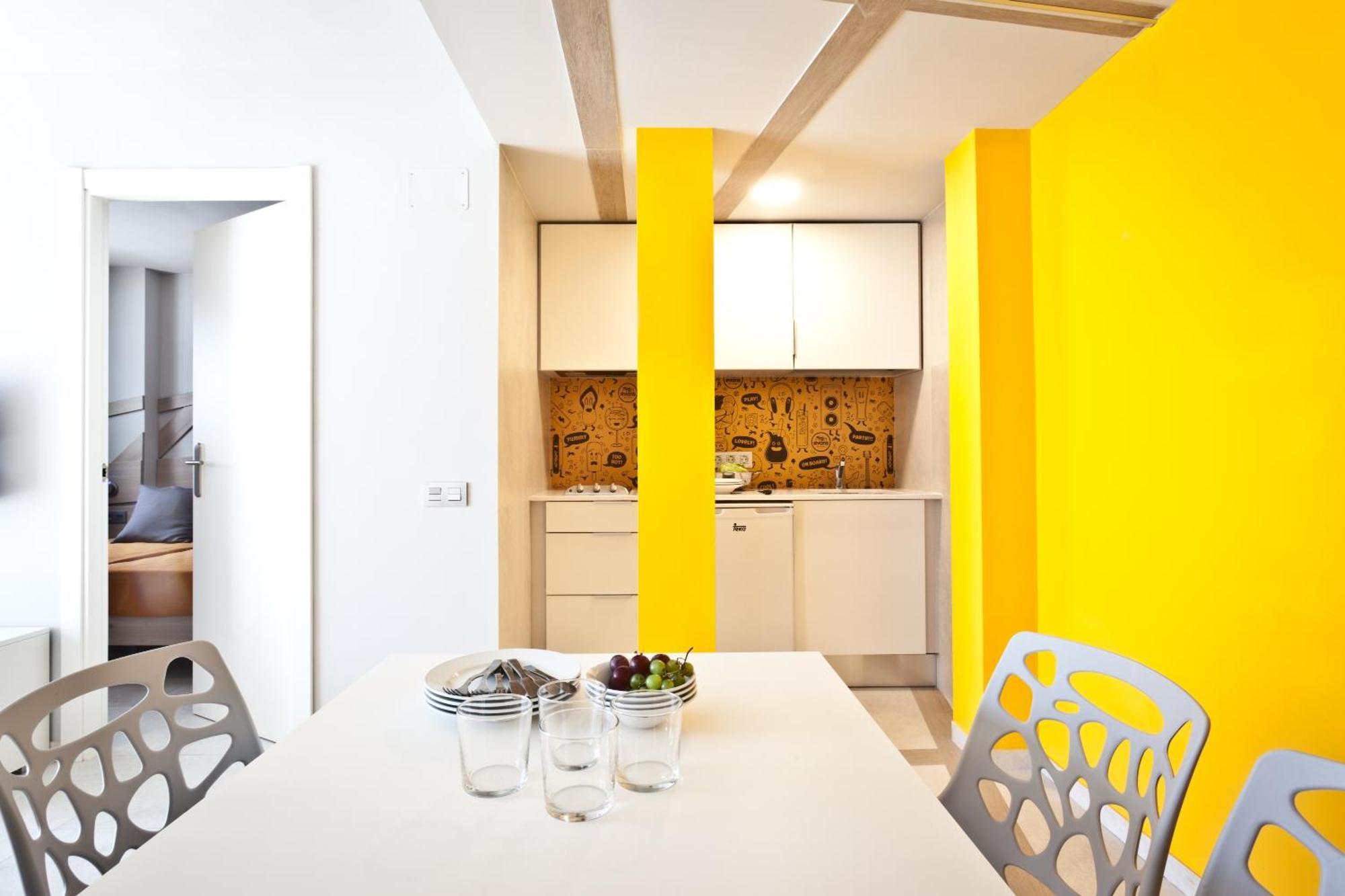 Ryans Ibiza Apartments - Only Adults Oda fotoğraf