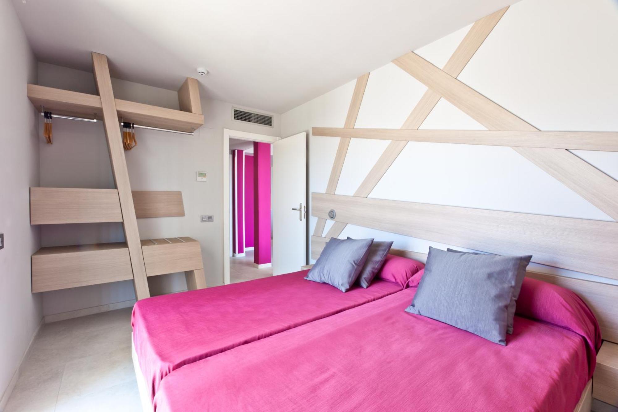 Ryans Ibiza Apartments - Only Adults Oda fotoğraf