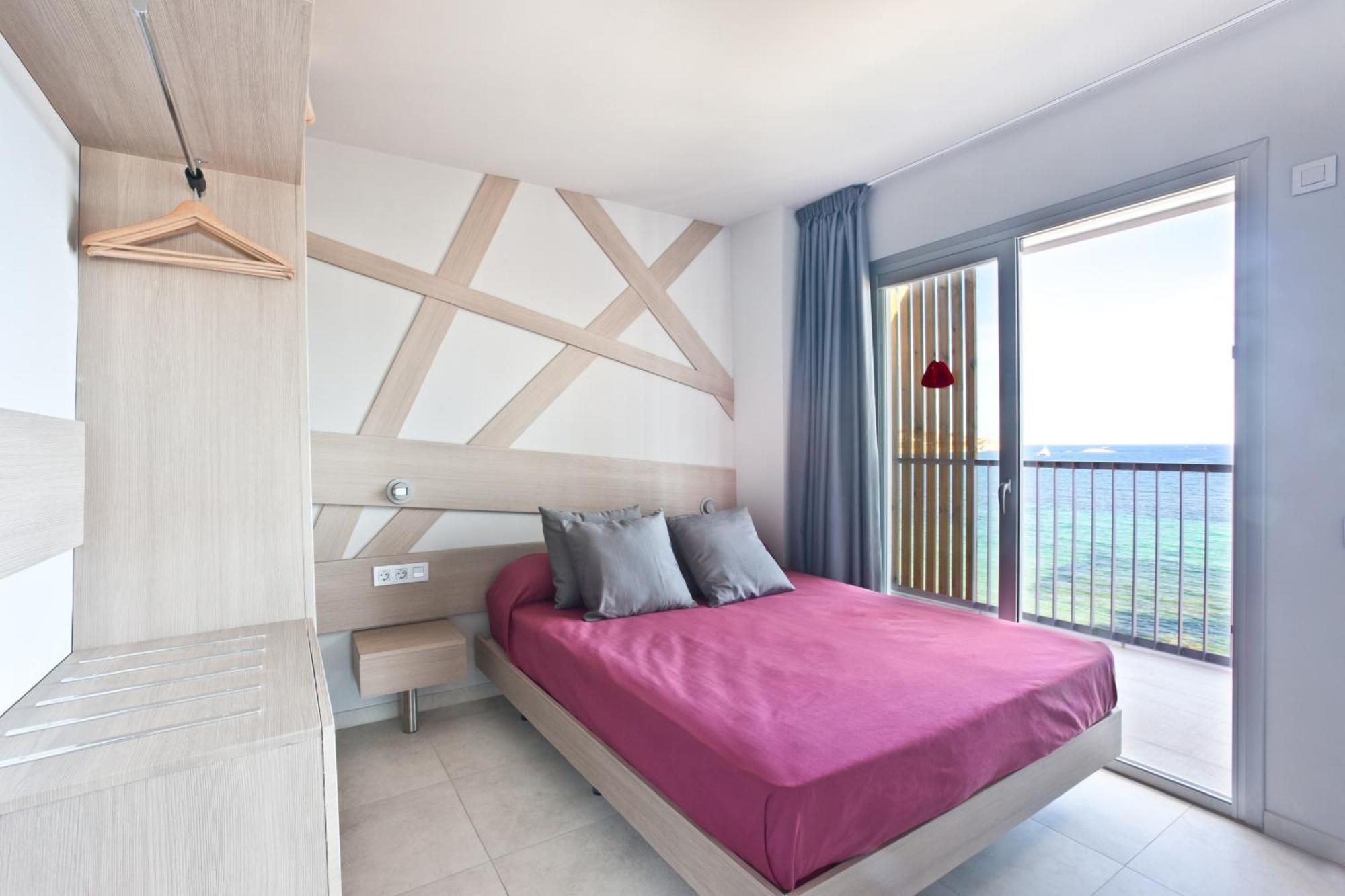 Ryans Ibiza Apartments - Only Adults Oda fotoğraf